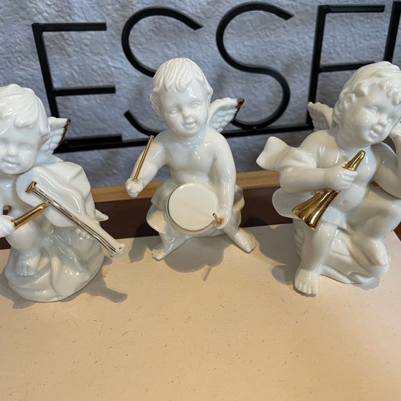 Vintage Mikasa Porcelain Angels set - Picture 2 of 11